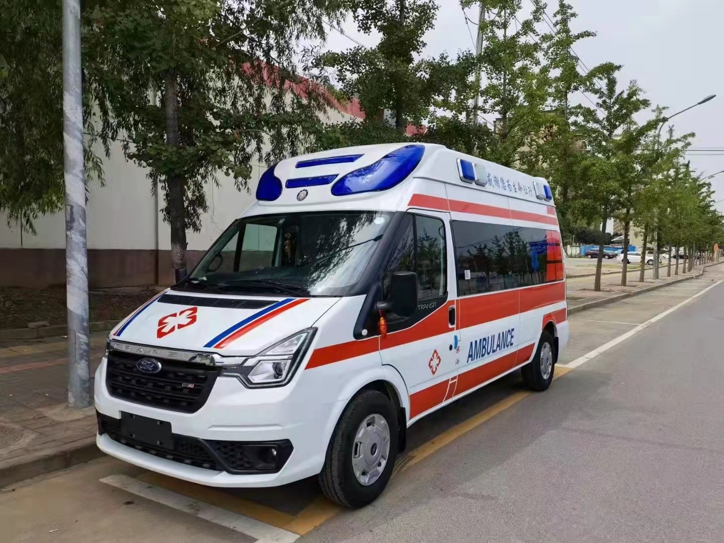 马尔康市妇婴监护型护送